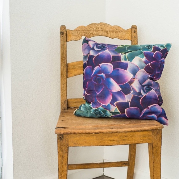 🆕 Purple Succulent Linen Square Pillow - Picture 2 of 4